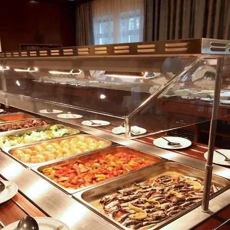 Forest Park Hotel 4*