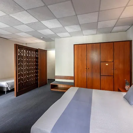 Forest Park Hotel 4*