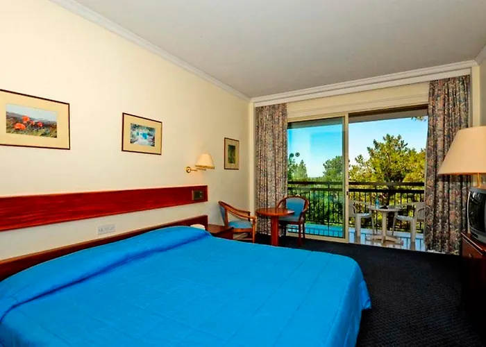 فوريست بارك 4*