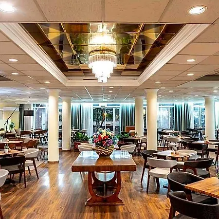 Hotel Forest Park 4*