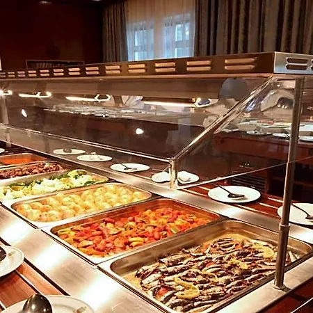 Forest Park Hotel 4*