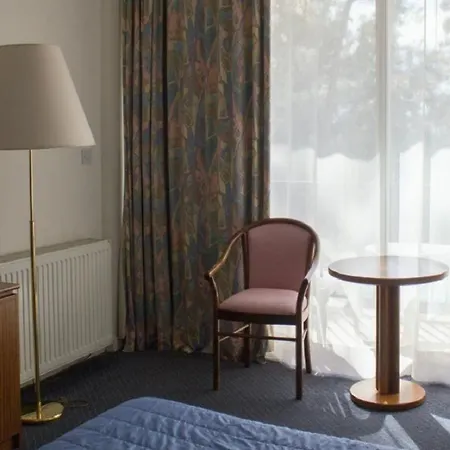 Forest Park Hotel