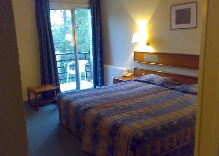 Hotell Forest Park 4*